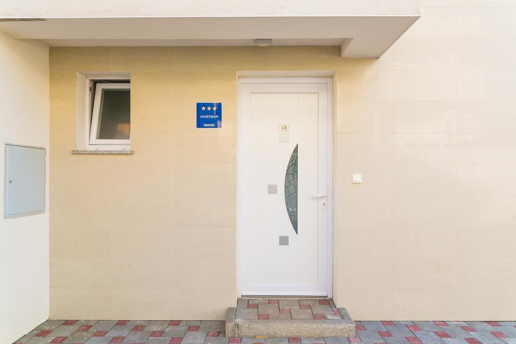 Villa Tina Novalja Exteriör bild